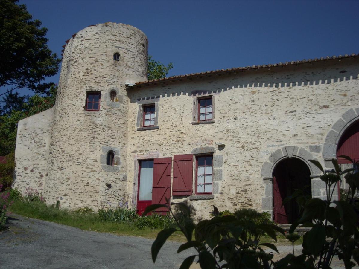 Breuil-Barret La Tour Des Laudes Bed & Breakfast エクステリア 写真