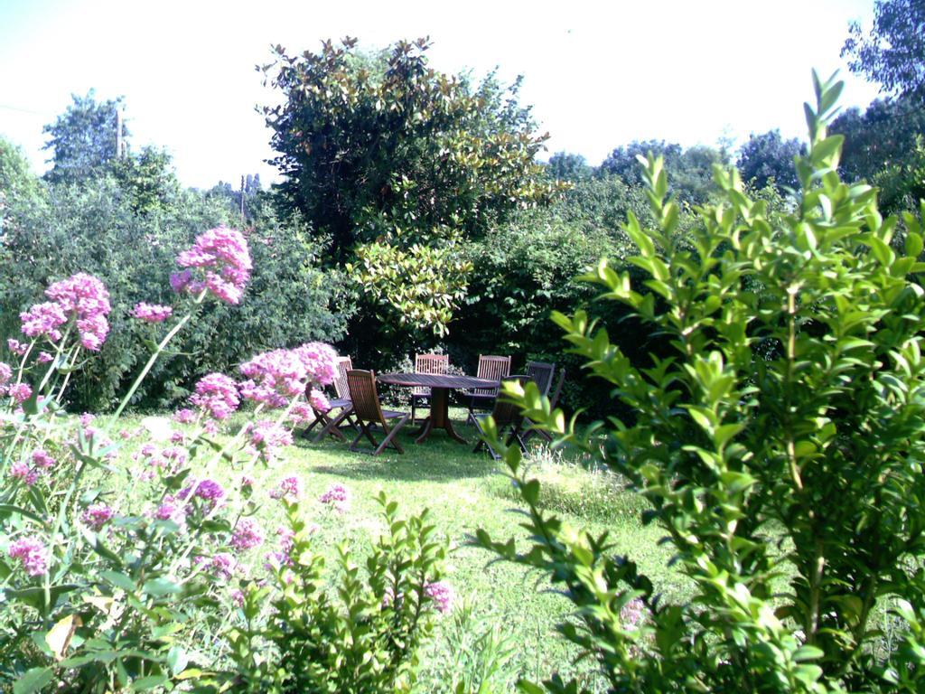 Breuil-Barret La Tour Des Laudes Bed & Breakfast エクステリア 写真