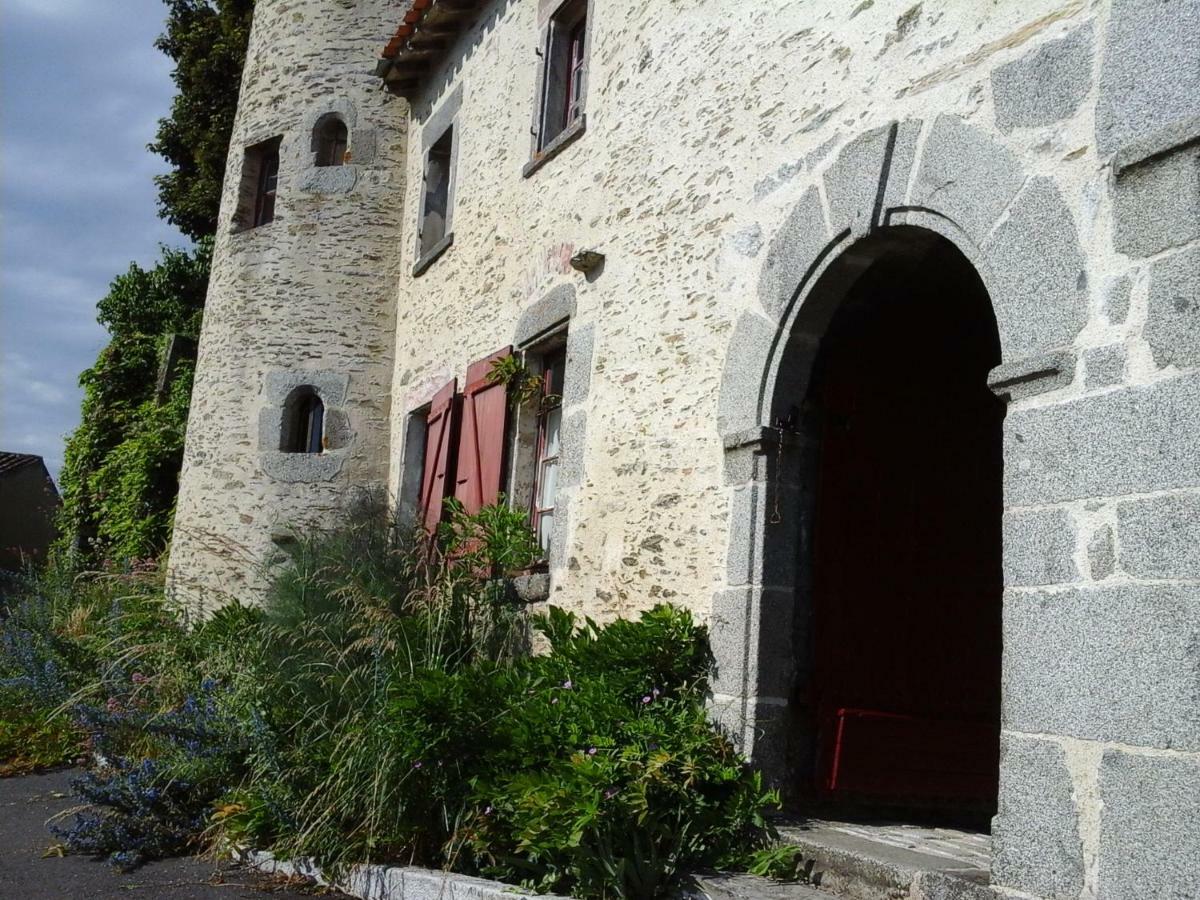Breuil-Barret La Tour Des Laudes Bed & Breakfast エクステリア 写真